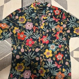 Todd Snyder Hawaiian Print Resort Style Button Down Shirt